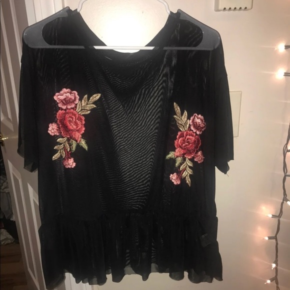 Rose mesh shirt - Picture 2 of 4